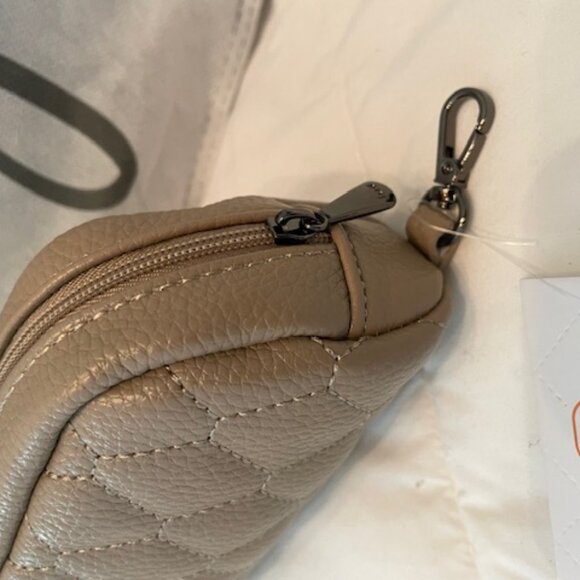 Lug Eyeglass Case (Bobsled IV) and Pill Case(Choo Choo Mini VL) Set - Picture 3 of 5